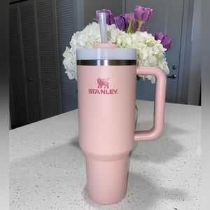 BNWOT Pink Dust Stanley Quencher H2.0 Flowstate Tumbler 40 oz